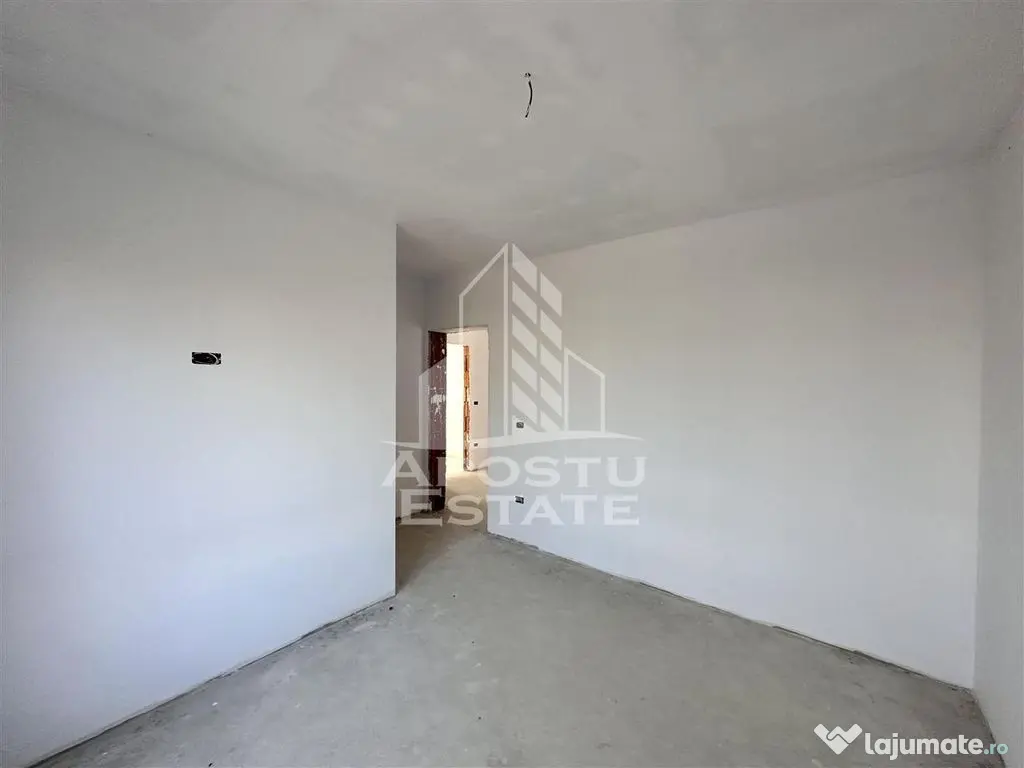 Jumatate de duplex cu 5 camere de vanzare, despartit, Dumbravita - Dumbravita (Timis)