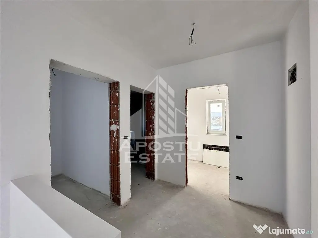 Jumatate de duplex cu 5 camere de vanzare, despartit, Dumbravita - Dumbravita (Timis)