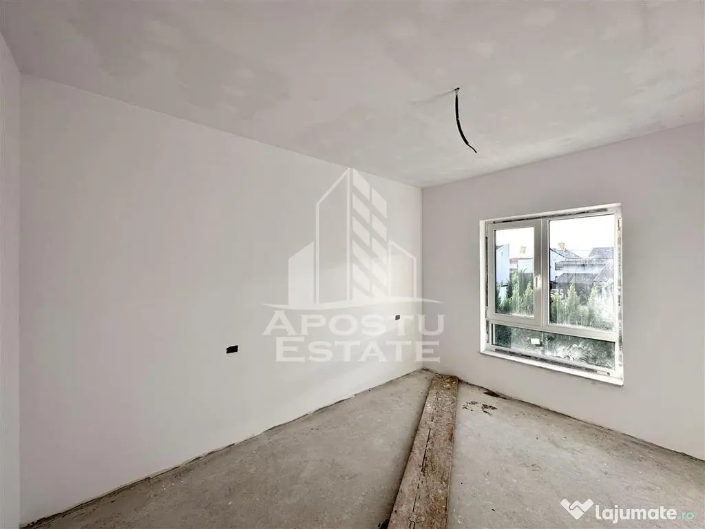 Jumatate de duplex cu 5 camere de vanzare, despartit, Dumbravita - Dumbravita (Timis)
