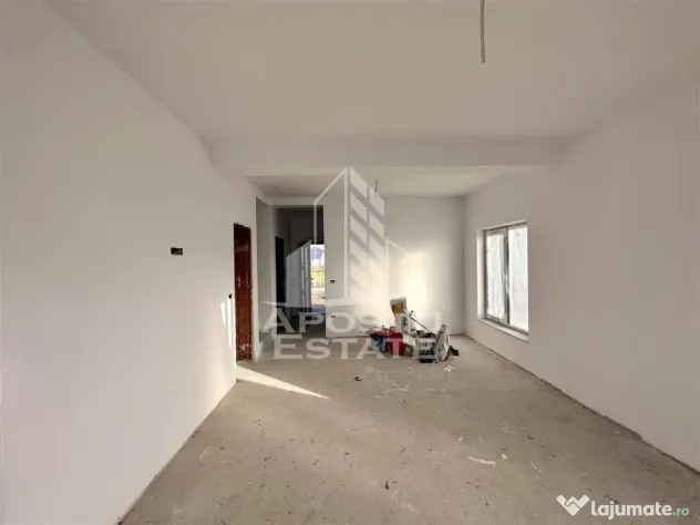 Jumatate de duplex cu 5 camere de vanzare, despartit, Dumbravita - Dumbravita (Timis)