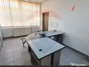 Hala 450 mp Sanicolaul 