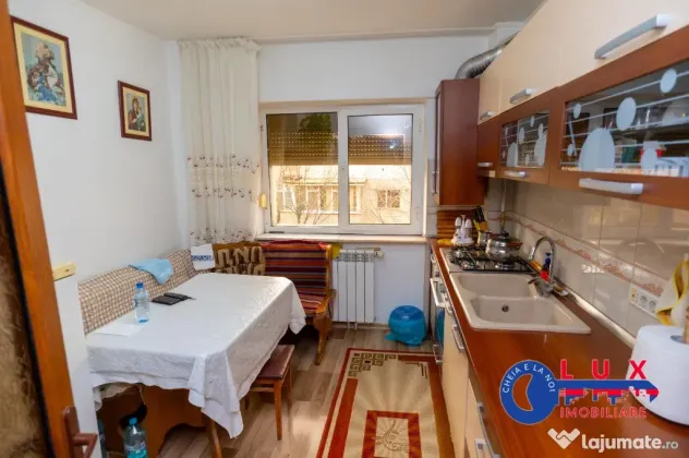ID 3604 Apartament 3 camere - Strada VICTORIEI
