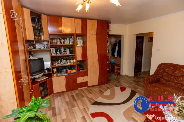ID 3604 Apartament 3 camere - Strada VICTORIEI