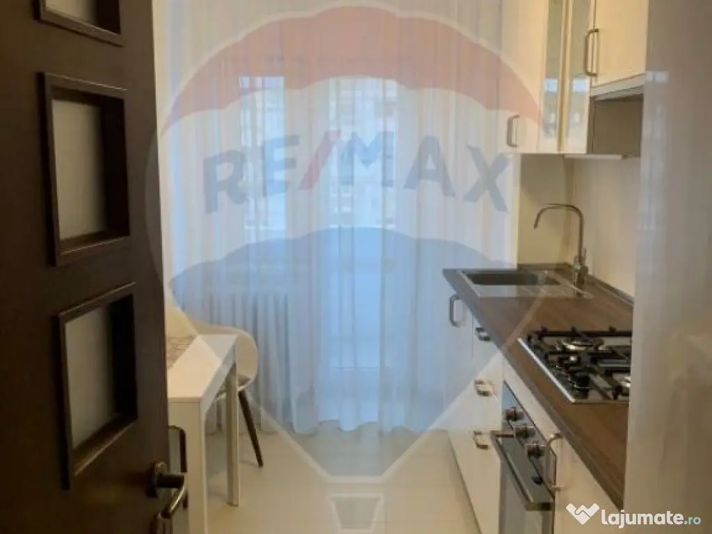 Închiriere apartament 3 camere Decebal