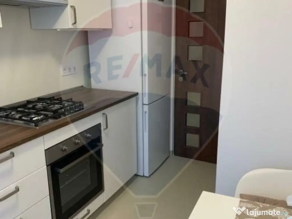 Închiriere apartament 3 camere Decebal