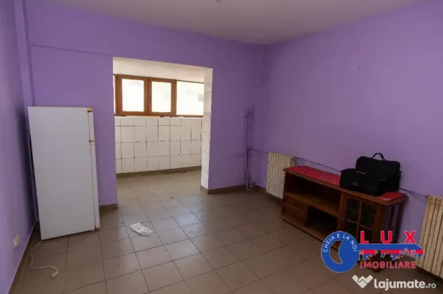 ID 8245 DE ÎNCHIRIAT - Spațiu comercial sau locativ