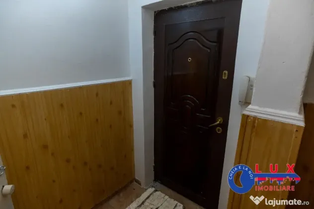 ID 8245 DE ÎNCHIRIAT - Spațiu comercial sau locativ