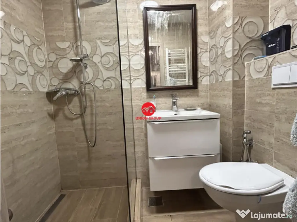 Apartament 4 camere, foarte spatios, stradal, zona Victoria