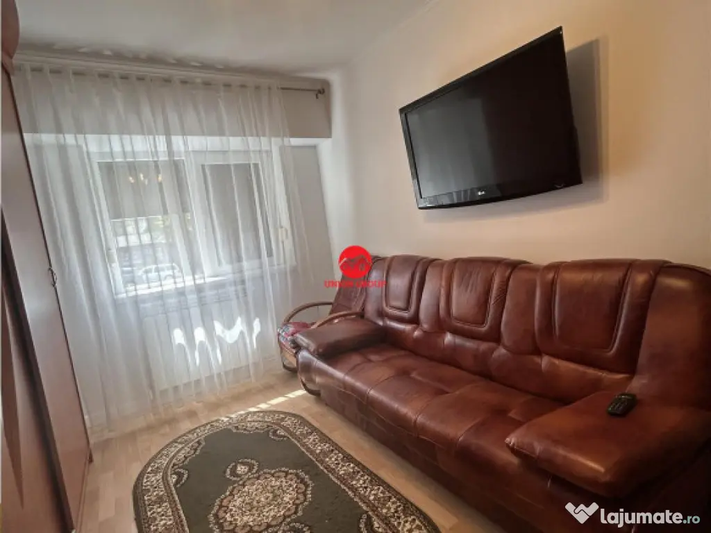 Apartament 4 camere, foarte spatios, stradal, zona Victoria