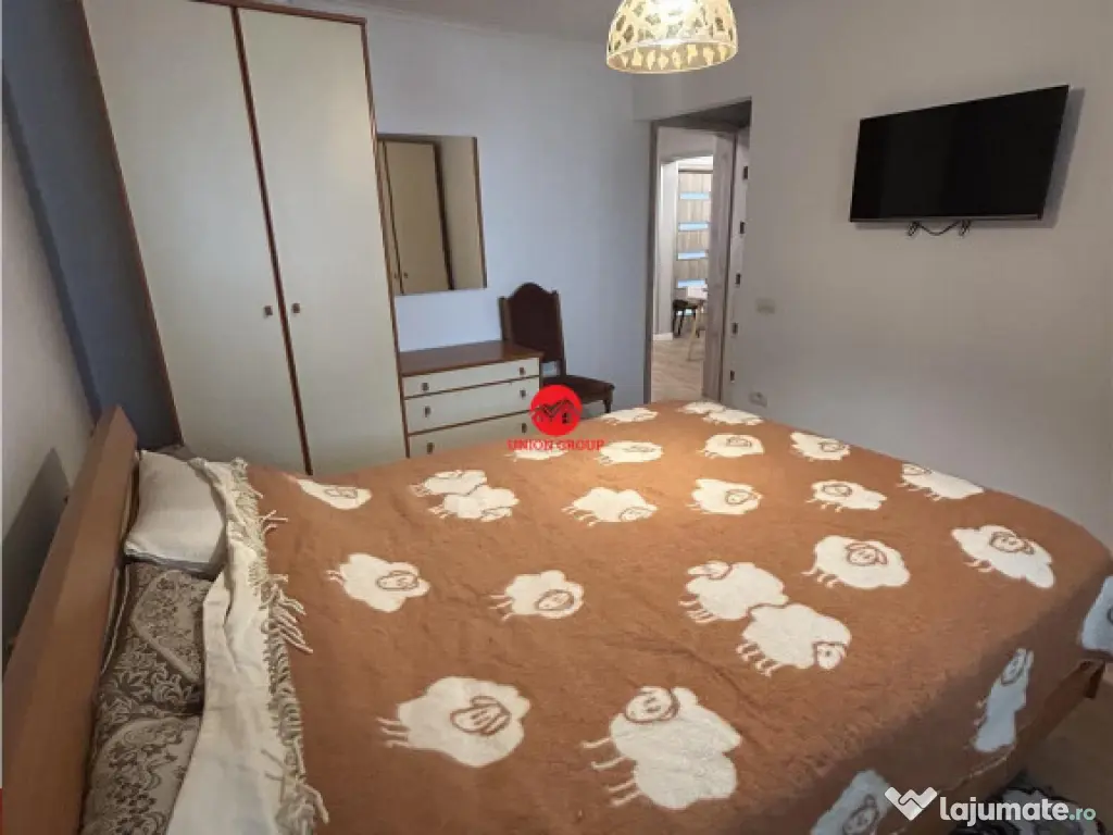 Apartament 4 camere, foarte spatios, stradal, zona Victoria