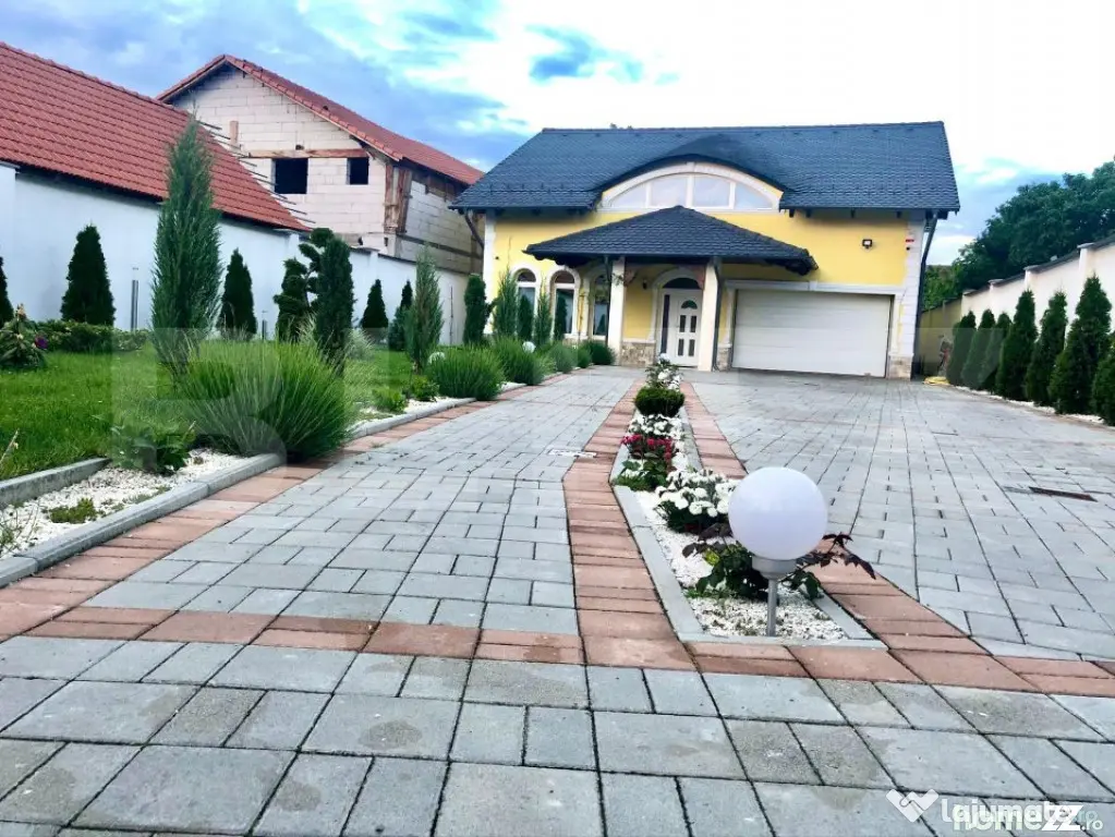 Casă de vânzare la cheie – Blaj – 226 mp utili, teren - Blaj (Alba)