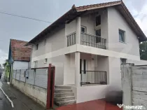 Casa individuala cu 4 camere, 160 mp utili,Sebes central