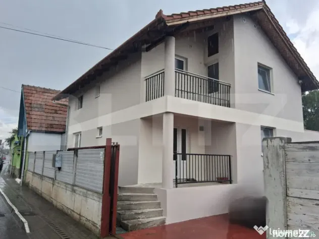 Casa individuala cu 4 camere, 160 mp utili,Sebes central
