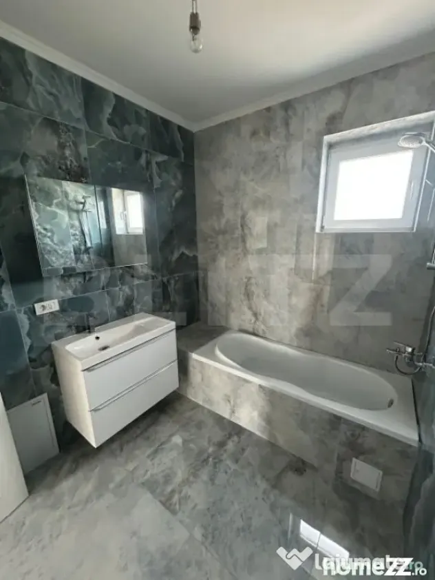 Casă duplex cu 3 dormitoare, teren 450 mp, Bechicherecul Mi - Becicherecu Mic (Timis)