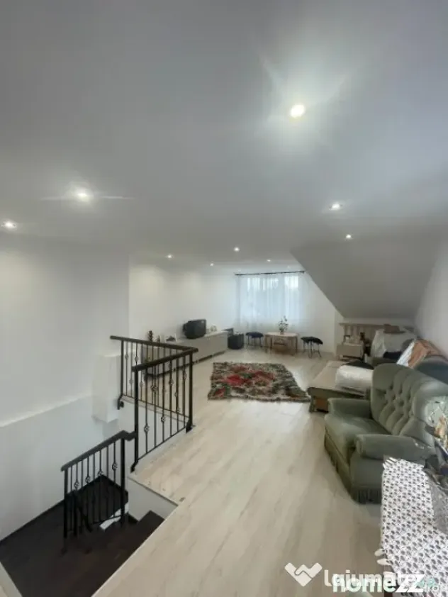 Duplex de vanzare, 2 unități, 8 camere, 300 mp, zona centr - Baia Mare (Maramures)