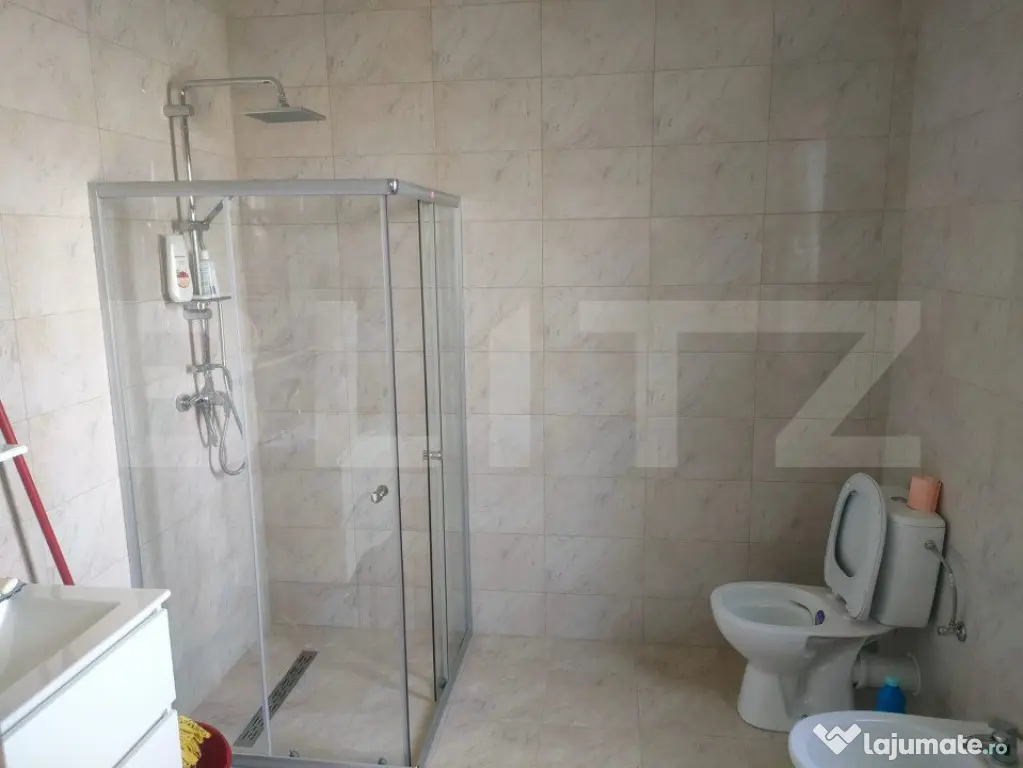 Casa individuala noua, 6 camere, 180mp, Radauti