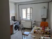 Apartament 3 camere centru policlinică cu plată 