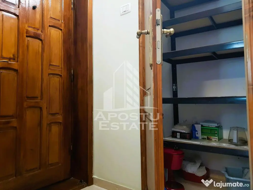 Apartament cu 3 camere Ultracentral - Arad (Arad)