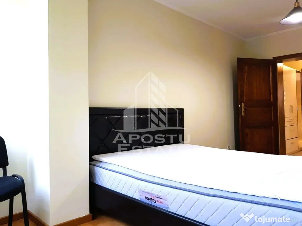 Apartament cu 3 camere Ultracentral - Arad (Arad)