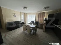 Apartament de vanzare, cu 3 camere, 92 mp, parcare, intermed