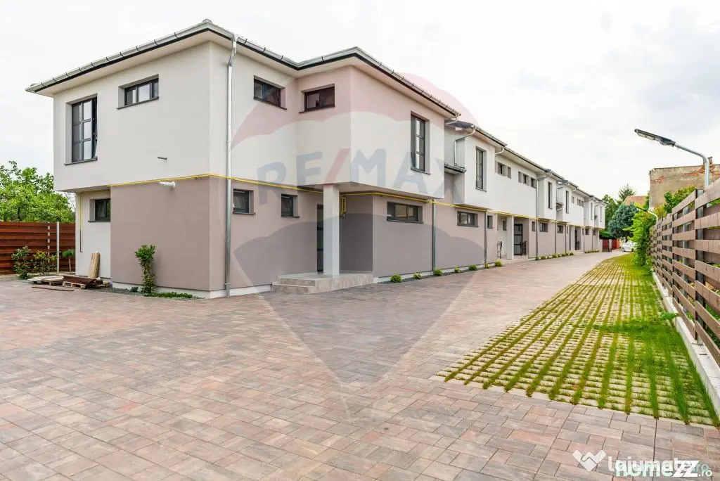 Apartament cu terasă și 2 locuri de parcare • Complex...