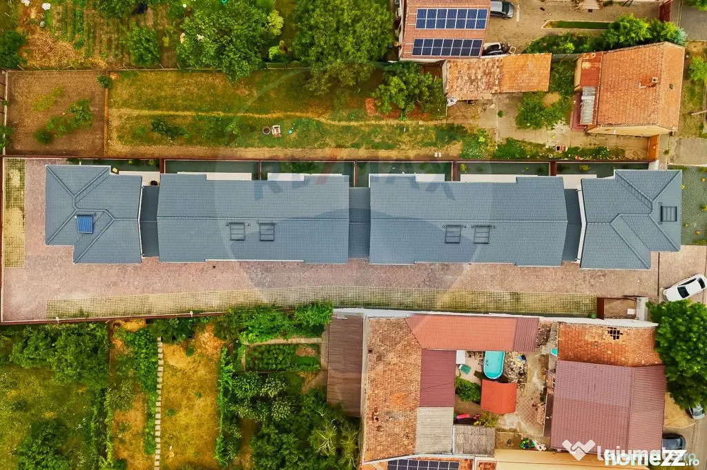 Apartament cu terasă și 2 locuri de parcare • Complex...