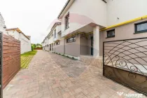 Apartament cu terasă și 2 locuri de parcare • Complex...