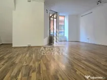 Spatiul comercial central