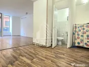 Spatiul comercial central