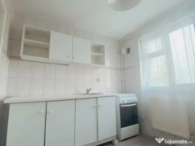 2 camere in zona Torontalului