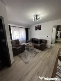 Apartament luminos,complet renovat , 2 camere | Mansardă |