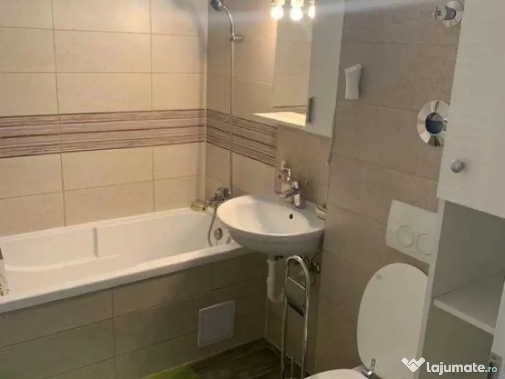 1 camera in zona Soarelui