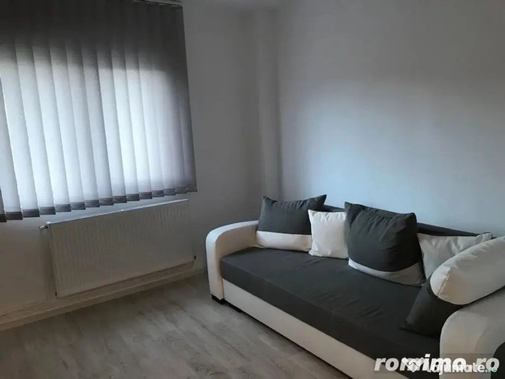 2 camere in zona Uniri