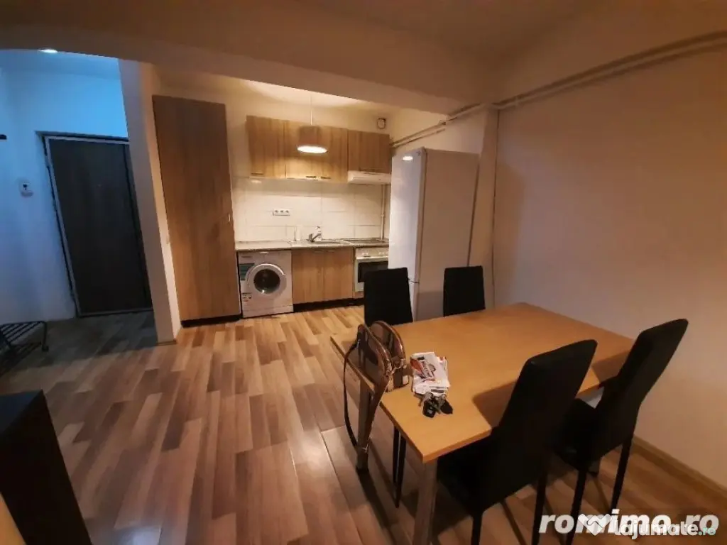 2 camere in zona Uniri