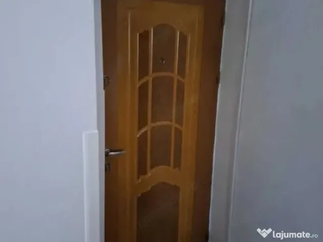 1 camera in zona Dambovita