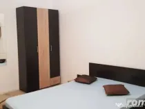 1 camera in zona Sagului