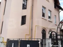 Casa de vanzare, cu 10 camere, suprafata utila 310 mp, zona