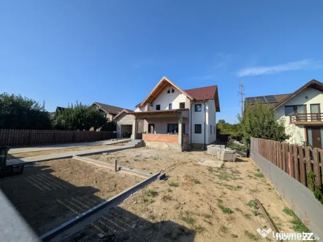 Vila cu garaj Gheraiesti Arinilor - langa cartier Smarald - Bacau (Bacau)