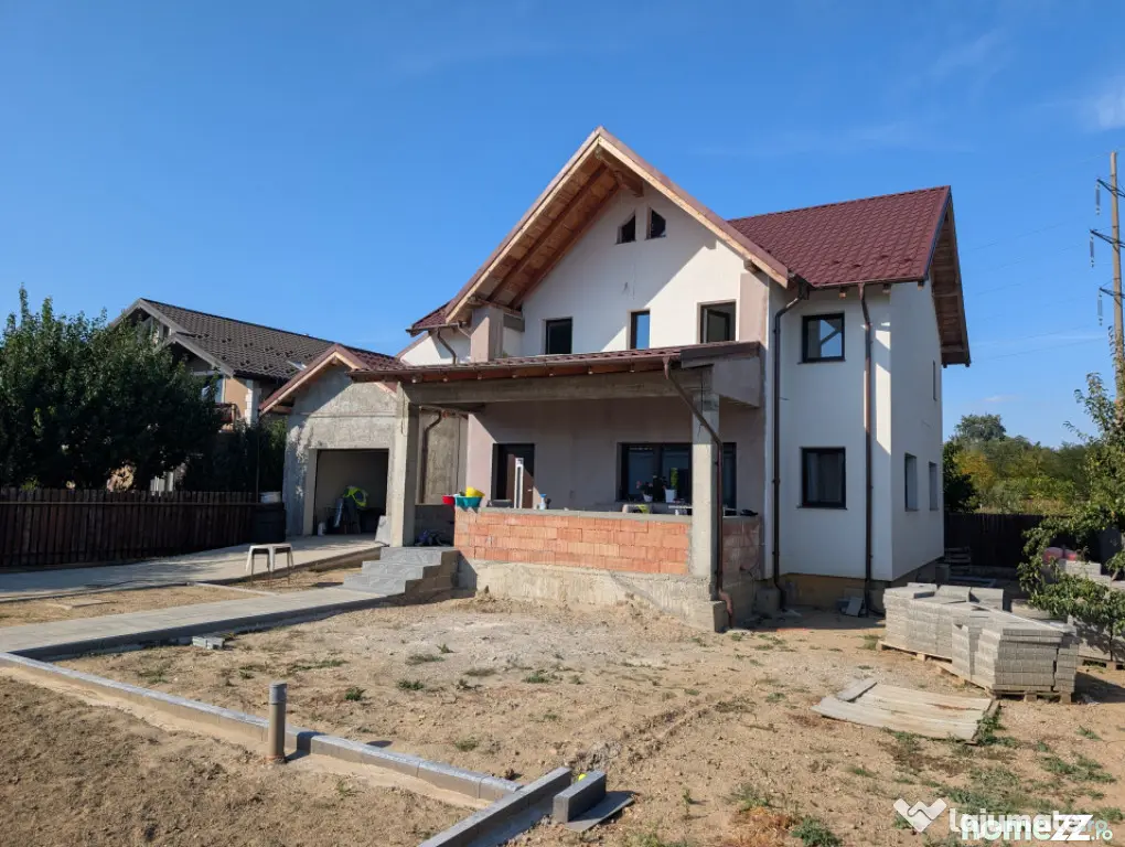 Vila cu garaj Gheraiesti Arinilor - langa cartier Smarald - Bacau (Bacau)