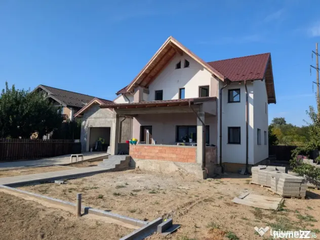 Vila cu garaj Gheraiesti Arinilor - langa cartier Smarald - Bacau (Bacau)