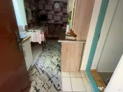 Casă cu 3 camere, garaj și curte spațioasă – zona Giul 