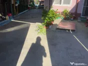 Casă cu 3 camere, garaj și curte spațioasă – zona Giul 