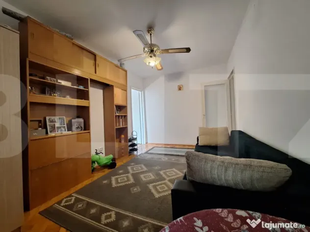 Apartamet de vanzare, cu 3 camere, 46 mp, zona Sagului-SHOPP