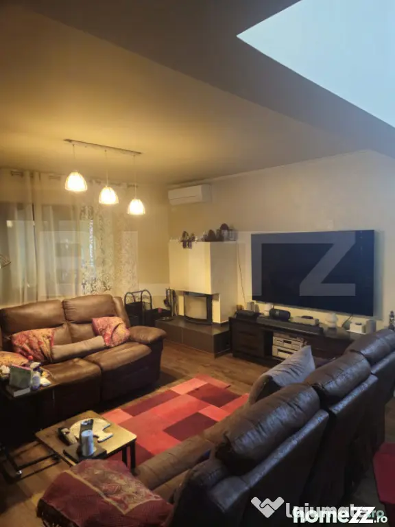Vilă de vanzare, cu 6 camere, 230 mp, zona Samurcași