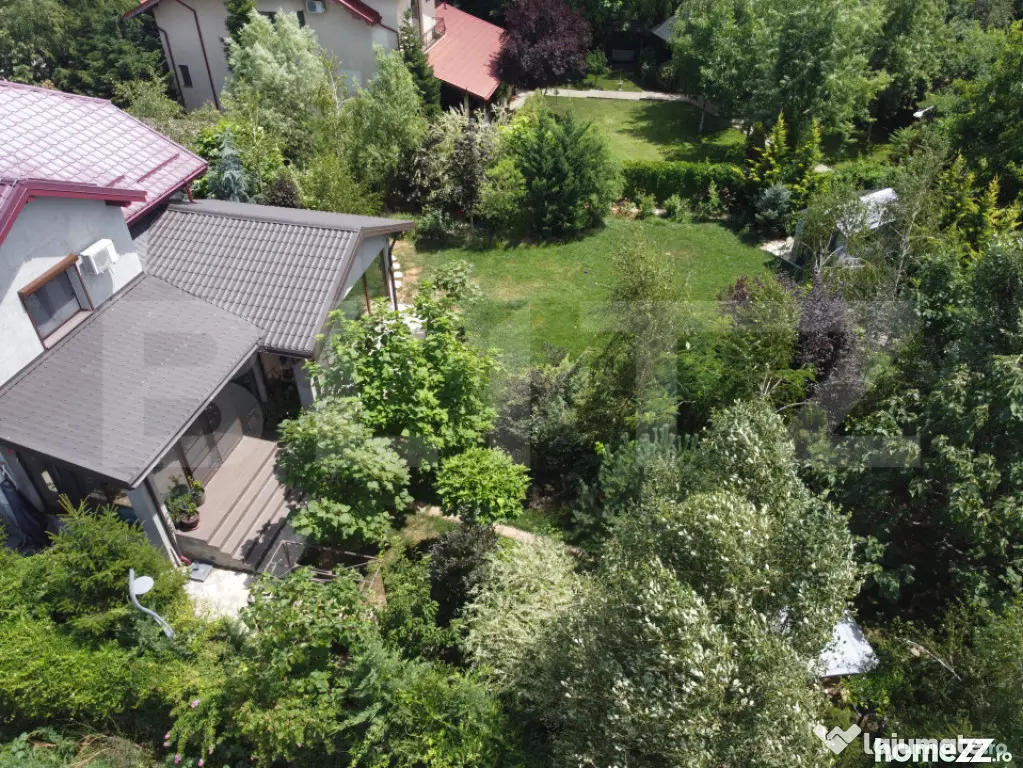Vilă de vanzare, cu 6 camere, 230 mp, zona Samurcași