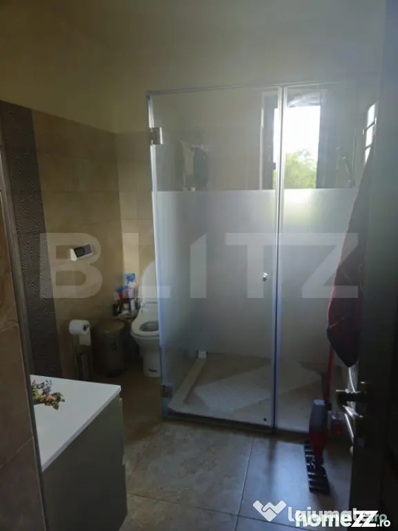 Vilă de vanzare, cu 6 camere, 230 mp, zona Samurcași