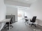 Spațiu de birou frumos proiectat pentru 2 persoane în Spaces Unirii