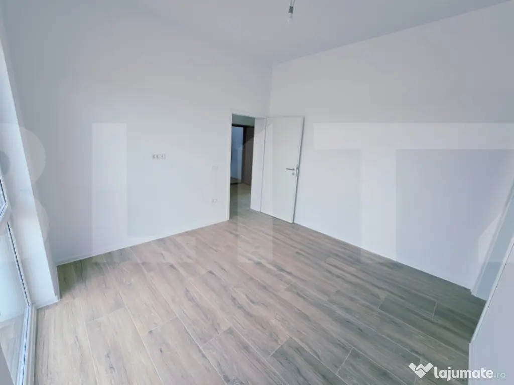 Spatiu, de vanzare, 77 mp, zona Torontalului