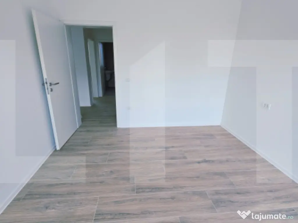 Spatiu, de vanzare, 77 mp, zona Torontalului