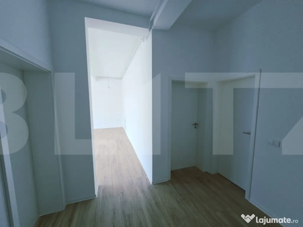 Spatiu, de vanzare, 77 mp, zona Torontalului